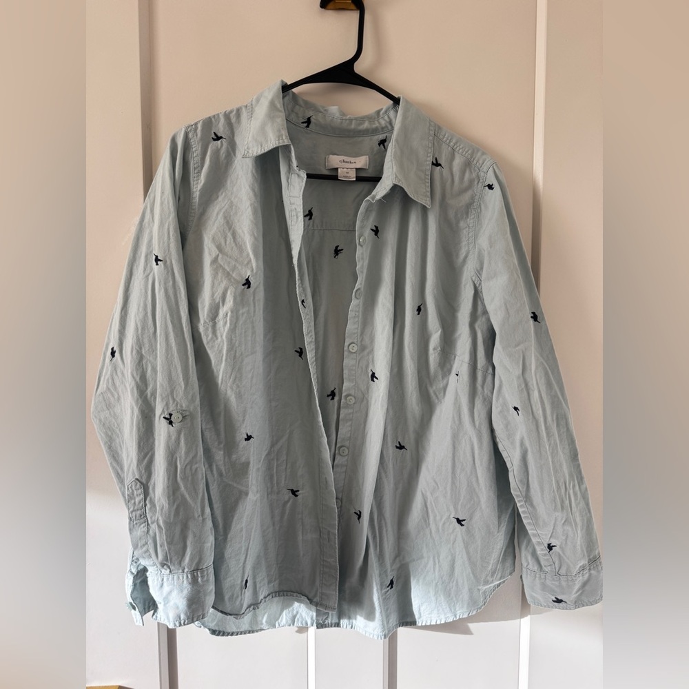 Light Blue Embroidered women’s 1x hummingbird bird